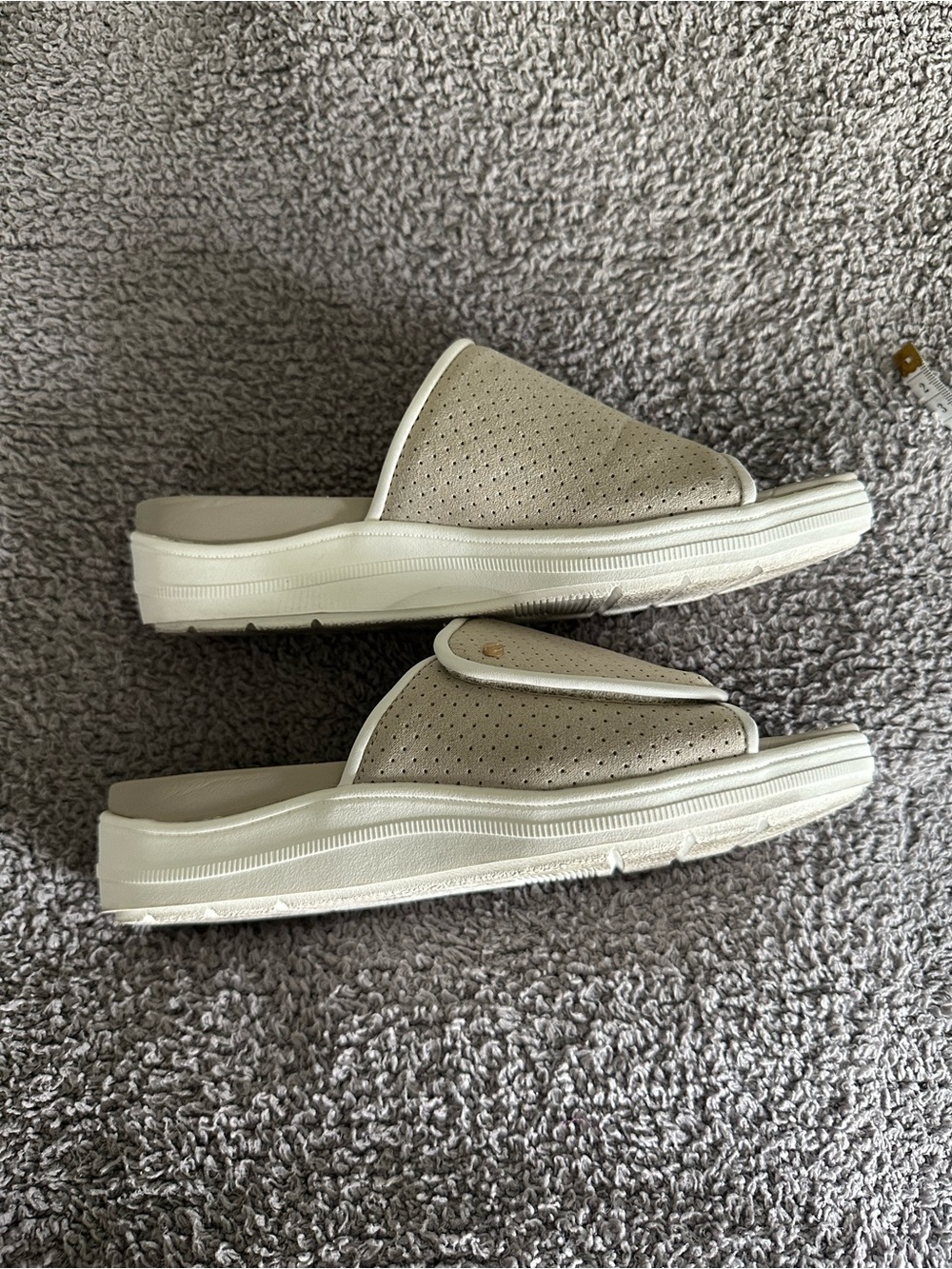 Dr. Scholl's Time Off Sandal (Women)
OYSTER, Size 6 M - Picture 4 of 5